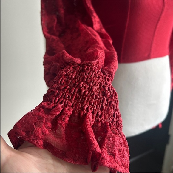 Urban Outfitters M Red Lace Detail stretchy crop Top with long sleeves - Picture 6 of 9